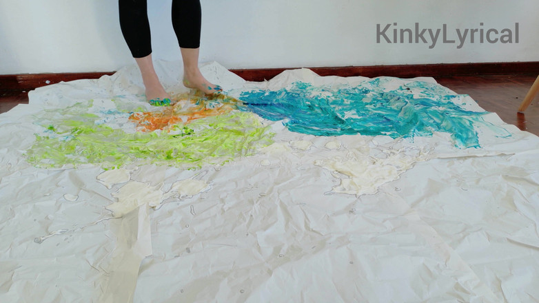 Kinky Lyrical: Arte de pies - pintura con pies