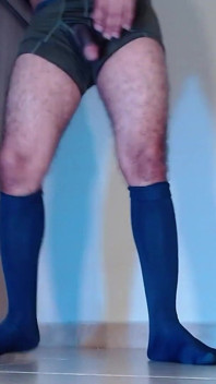 Nacktes training mit langen socken