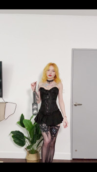Take a Minute to Stop and Worship Your Goddess in Such a Perfect Outfit