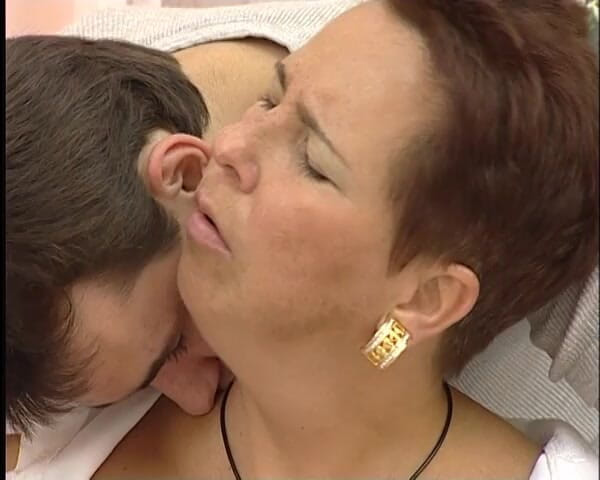 YOUR FIRST PORN: Stiefmutter will anal und gesichtsbesamung - üvey anne anal ve yüze dölleme...