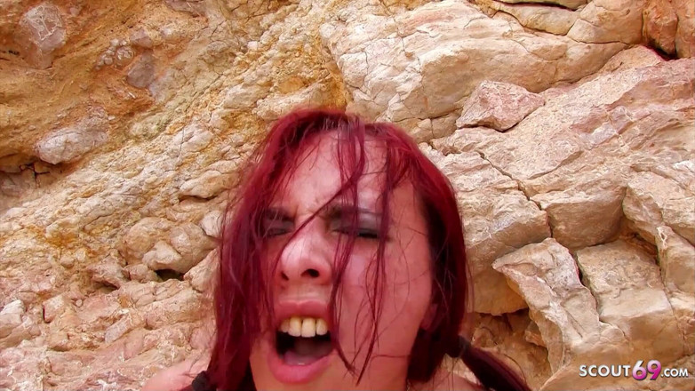 Full porn collection: Puszczalska ruda dziewczyna Tania zerżnięta do orgazmu przez ojczyma na...