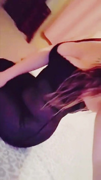 Le di este video a mi entrenadora de gimnasio lesbiana 47f conmigo jugando con mi coño seduciéndola