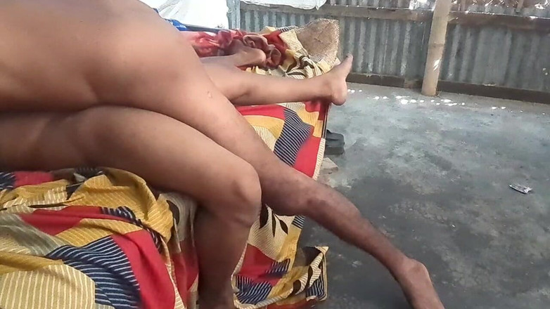 Jesmina: La bengalese harad scopa un grosso cazzo