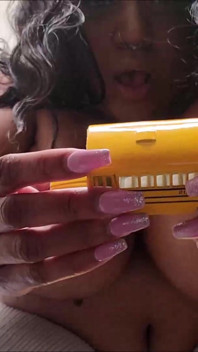 Giantess Fucks a Bus