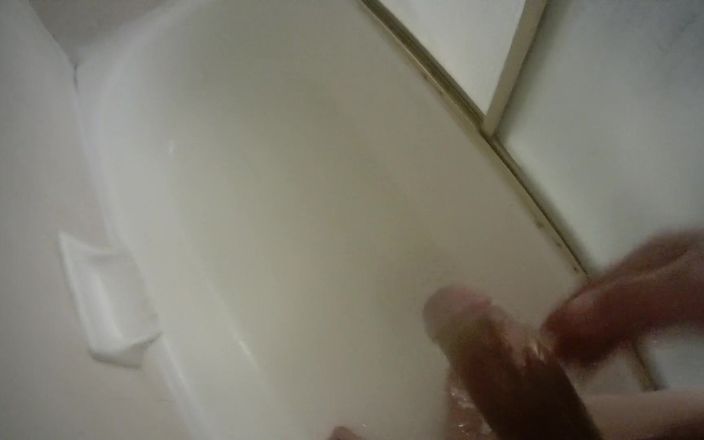 Z twink: Chłopiec nagi pod prysznicem