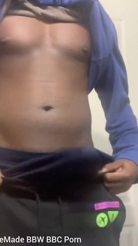 Striptease mângâindu-mi pula făcând moara de vânt