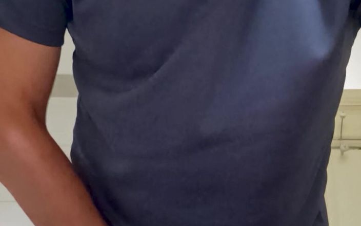 sexytoyboy: Škádlení ve sprše
