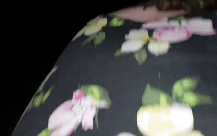 Real homemade BBW BBC porn: Youngenglishぽっちゃり系 - BBC Nata4sex屋外で私のお尻を叩く吸う