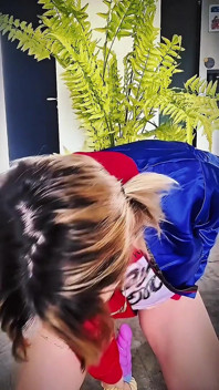 Harley Quinn Marvel Attacca Una Mazza Da Baseball