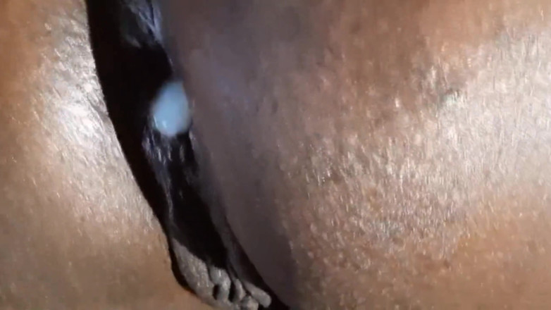 Super sexy ebony cuties: Büyük zenci yarağı derin anal domaltarak inliyor doppg dölleme