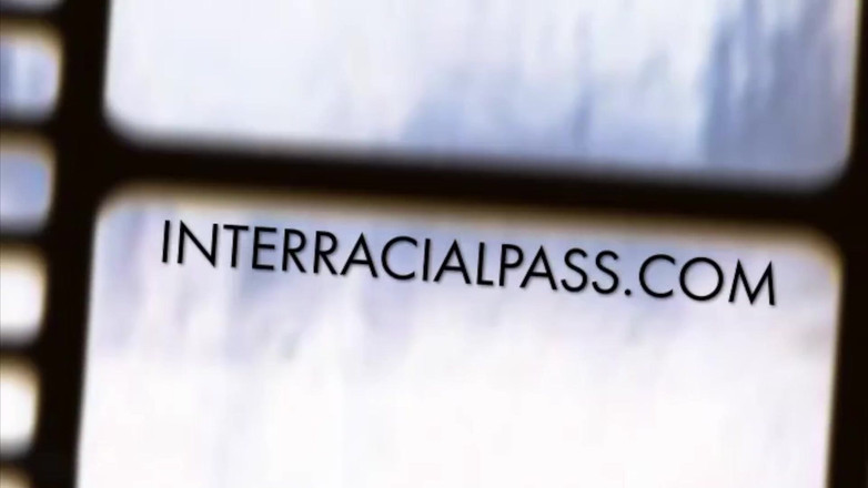 Hush Hush Entertainment: La beauté blonde Amber Moore devient heureusement une pute à grosse...