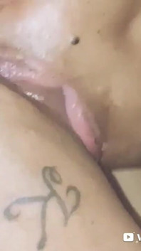 Saftiger Schwanz Lutscht Die Lippen!!