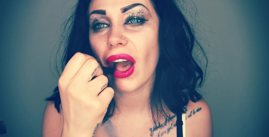 Goddess Misha Goldy: Moje nečistá rtěnka pro nás oba!