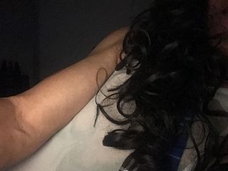 Submissive sissy: बहिन पति Jackoff लंड के साथ खेलता है