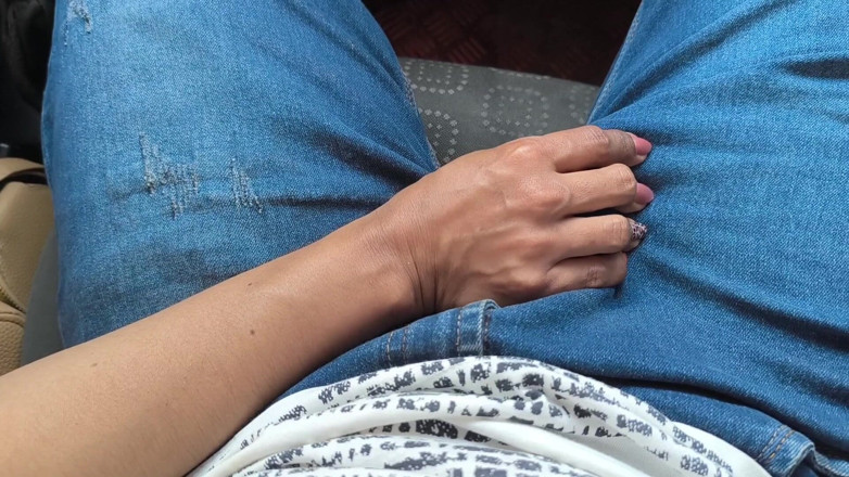 PATY PATY: Une demi-sœur taille une pipe délicieuse à son beau-père pervers dans...