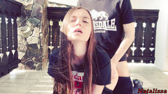 Natalissa: Il mio fratellastro mi ha sborrato durante il mio allenamento...