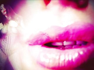 Goddess Misha Goldy: 私の魅惑的な唇はあなたが必要とするすべてです!