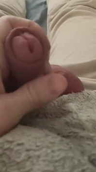 Un Tipo Jugando Con Su