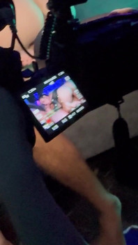 Mur Clan me invitó para un trío (entre bastidores)