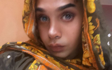 Apple00001: Hari minum banci kencing.