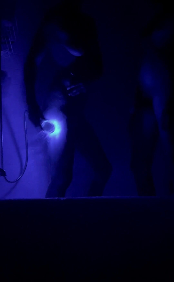 VibeWithMommy: Questo soffione della doccia ha fatto sesso in doccia davvero...