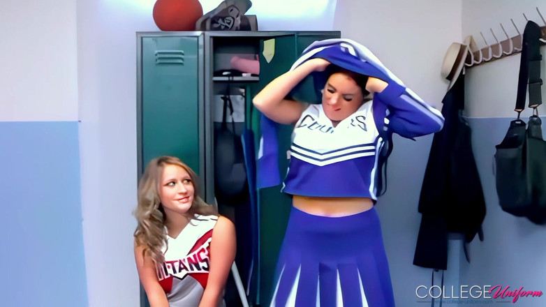 College Uniform: Cheerleaders met Candice Collyer, Fiona G.