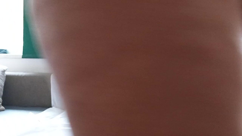 Natural-Woman-Silke: Déshabille-toi Devant Les Yeux