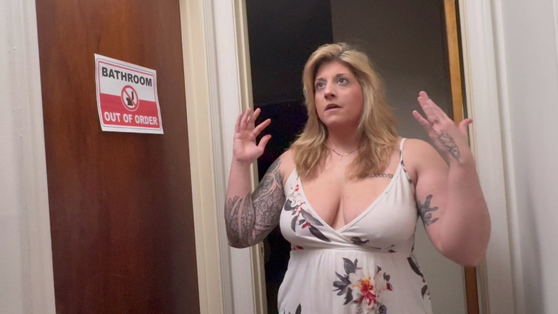 CoupleLove91783: Tipul pazei la baie 2 - vedere la persoana 1, imersivă, cu penis...