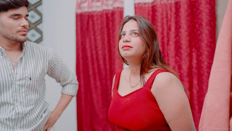 Pyari gudiya: Indian Beautiful Girl Ne Flat Sale Krne K Liye Ki...