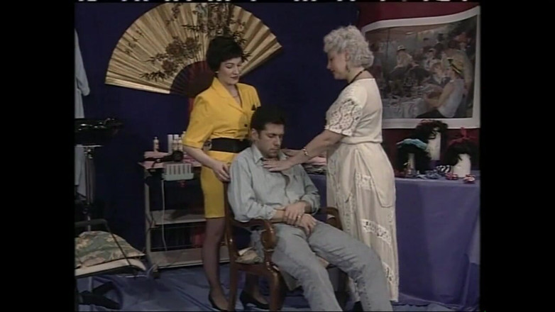 Vintage megastore: Italian Vintage Threesome for a MILF in Sexy Black Stockings...