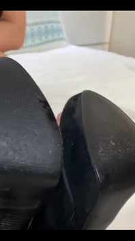 Cuckold POV Ep 1 - Cuckold Lick Her Lover Cum From Kiffa Soles After Cathes They Fucking