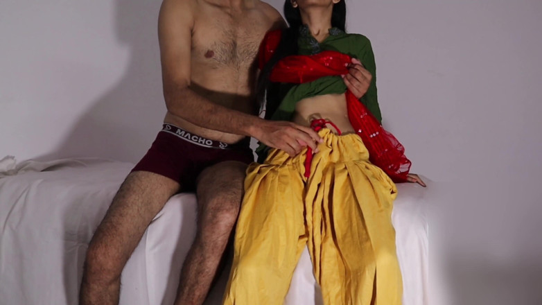 Desifilmy45: Stepsister in Law Who Came in the Month of June...