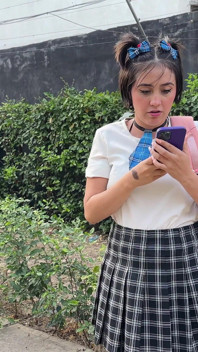 Fug de la facultate și mă duc la casa iubitului meu pentru a face sex dur și ajung să ejaculez în fața mea nevinovată