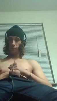 Headphones & Beanie on; Barechested and Stroking Lazily to Porn