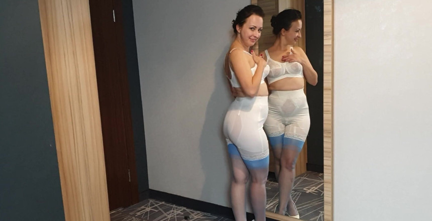 Wanilianna: Vintage Lingerie Tease
