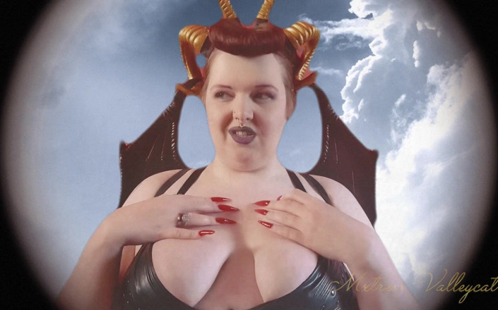 Mxtress Valleycat: Cosplay Day Drain