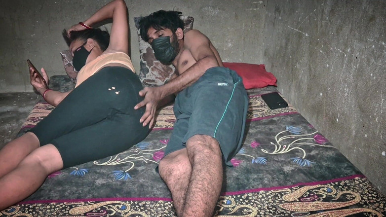 Monju: sautela beta sauteli mammi ki raat ke samay chudaee kar...