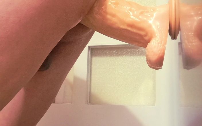 covo_sissy_cross: 내 후장을 열고 쾌락으로 미쳐!