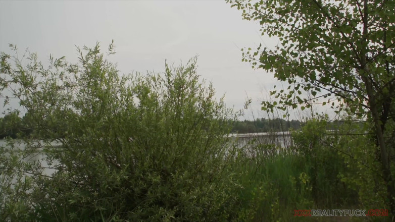 Czech Pornzone: Nádherné odpoledne - Angie Emerald