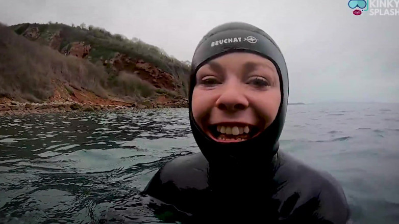 UKCuteGirl Lucy Lauren: Thick 8mm Wetsuit Struggle &amp; Sea Splash