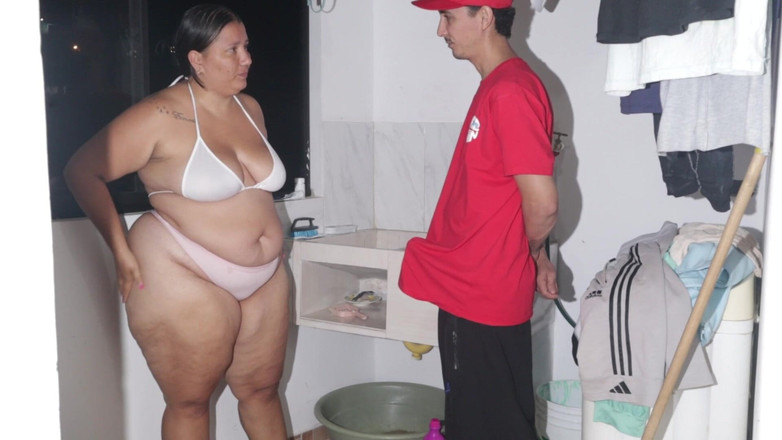 Lexly_16: Šukání nevlastního syna v oblasti oblečení riskantní sex