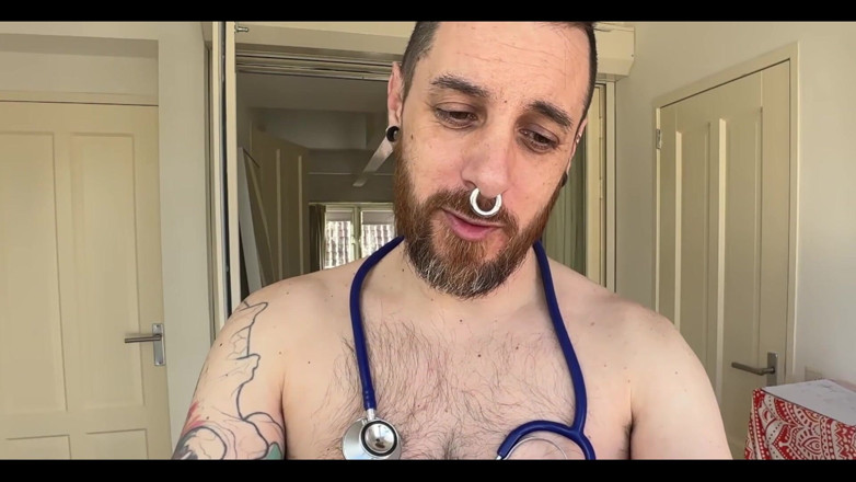 Maxx Obsidian: Asmr - esame medico inappropriato