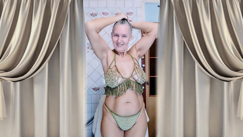 Lukerya: Sexy žena v domácnosti Lukerya. Zábavné flirtování.