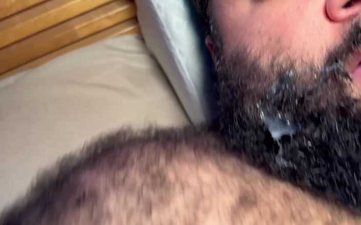 BTrucker77: 继父的夜晚秘密