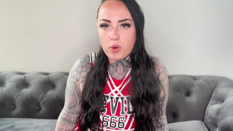 Miss Valentina: Werbalne upokorzenie