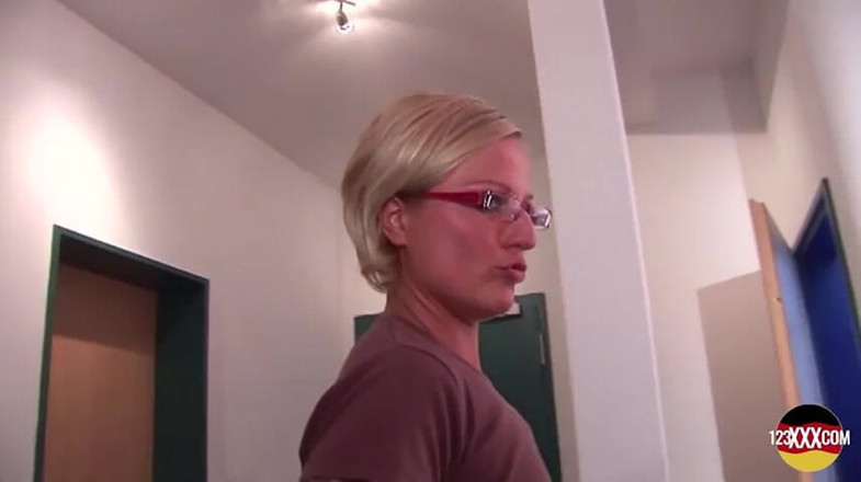123XXX - 100% Amateurs: Trebuie să vezi acest corp sexy