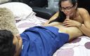 Porno Amateur: Mogen kvinna knullar med massagepojken