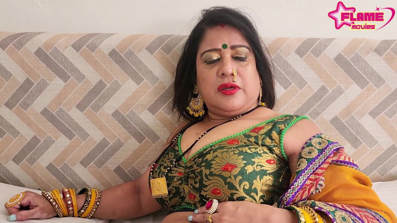 DesiHeat Studio: Mim Chachi sexo com velho homem desi sexo hindi audio
