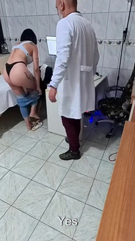 Un ginecolog a făcut sex anal și spermă a lăsat în pacient.