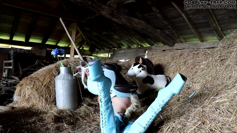 RosalinaxGirl: Rosalina pet cosplay double fun